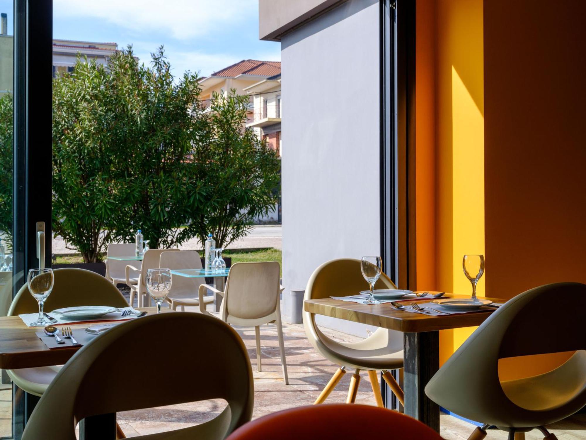 Essence Hotel Ioannina Exterior foto